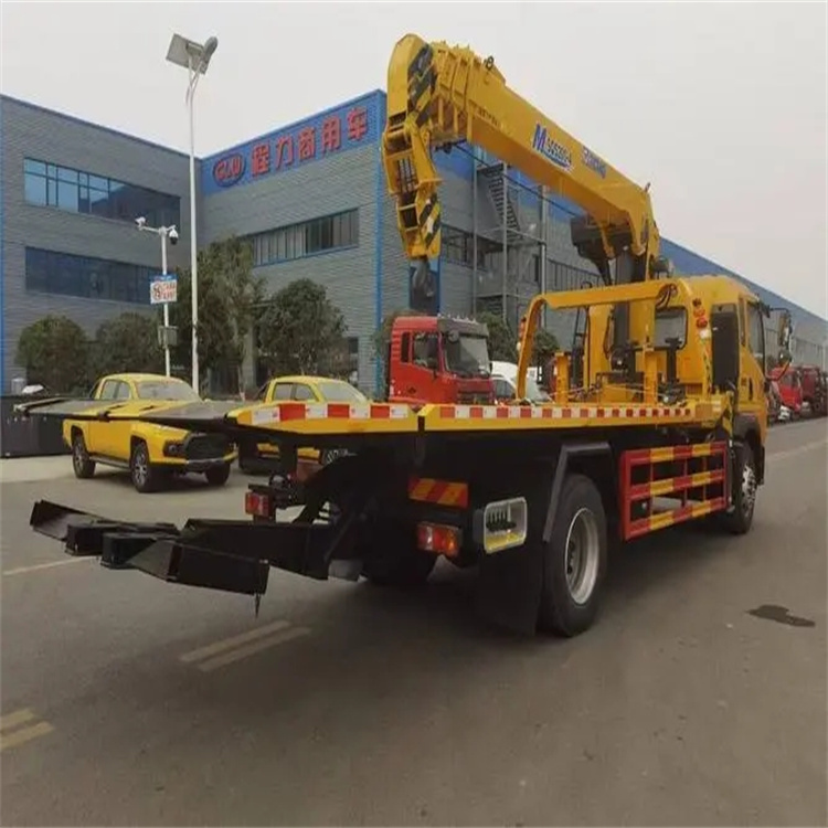 厦门附近小随车吊出租电话，轻松解决搬运烦恼