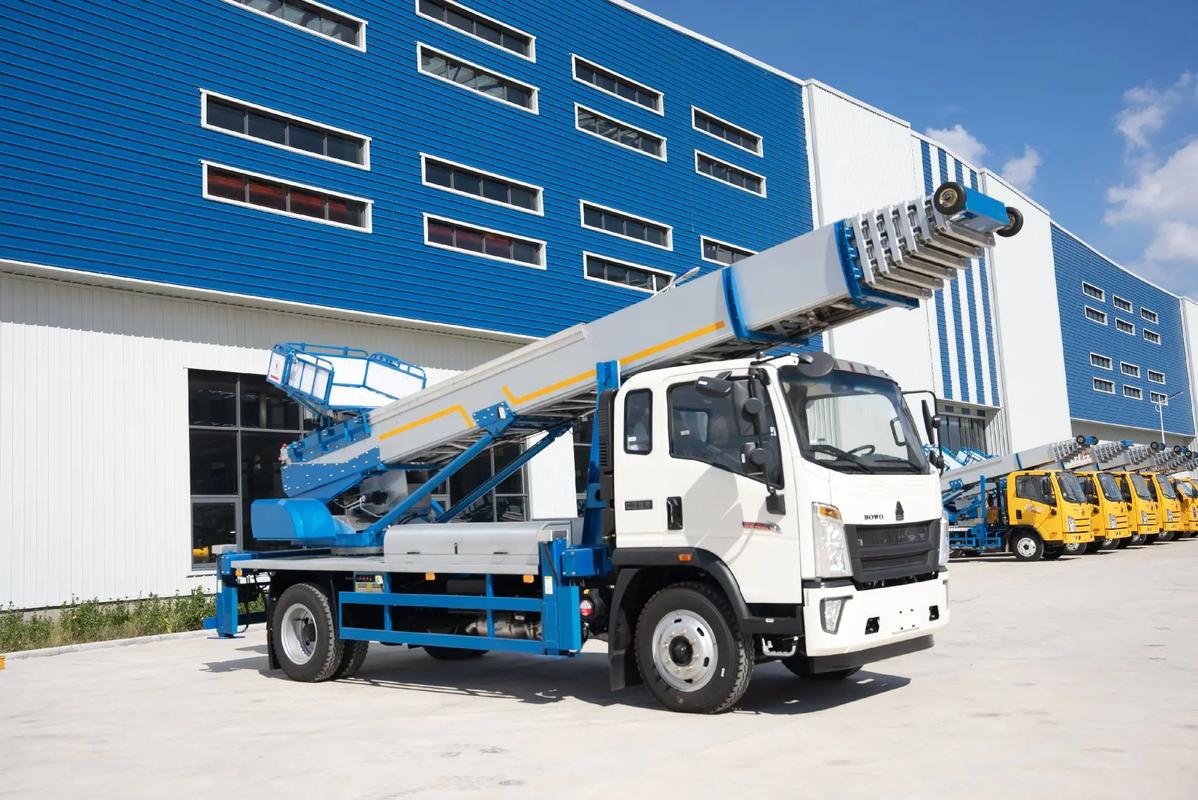 厦门出租云梯车高空作业车 建筑垃圾搬运